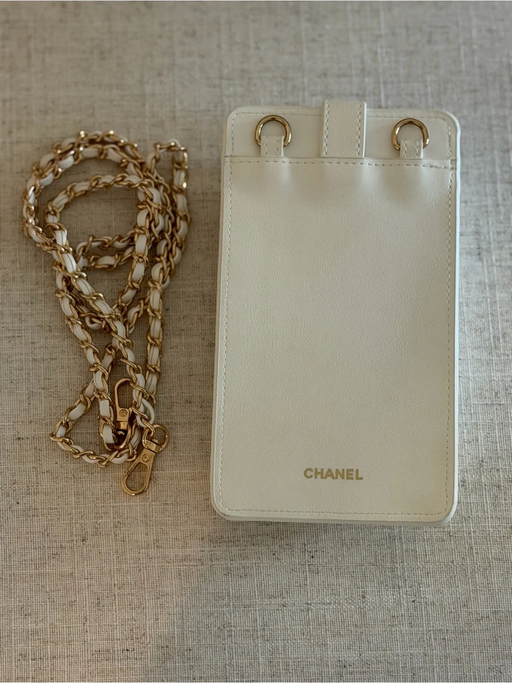 CHANEL White Quilted Coco Crush Leather Phone Pouch with Gold Chain